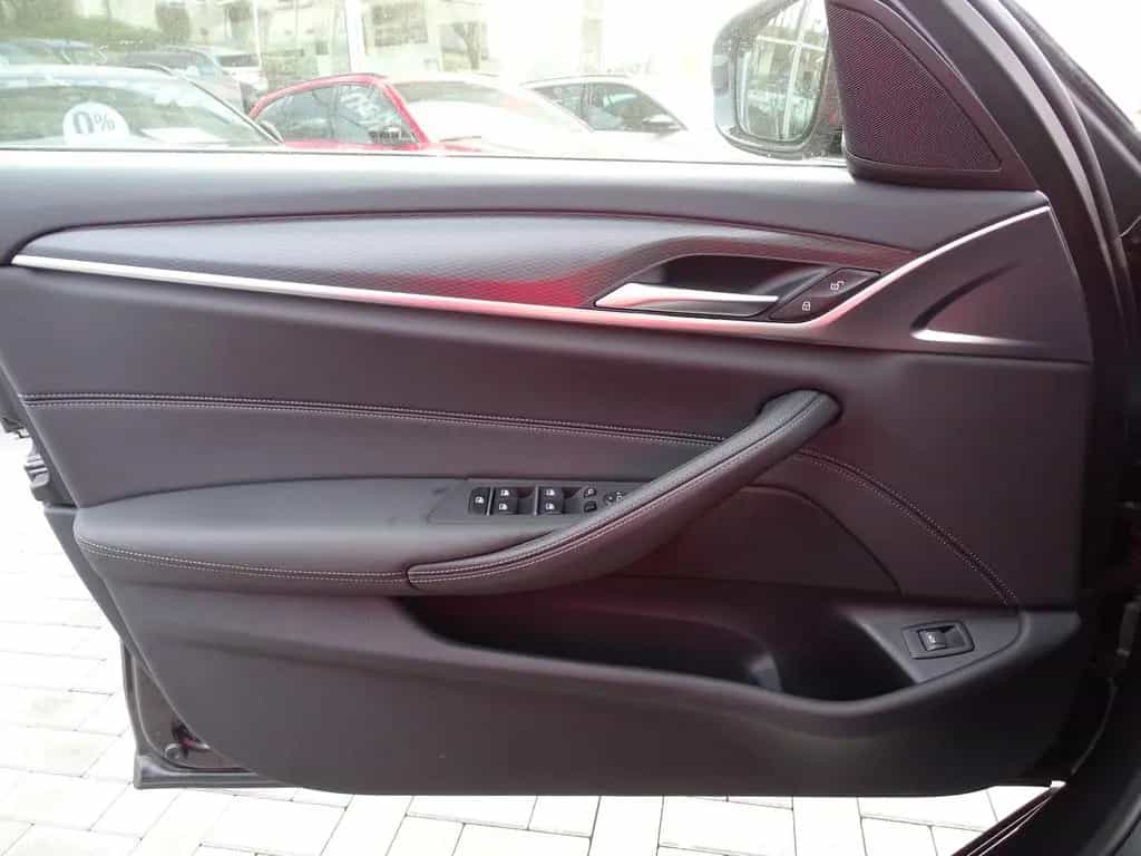 BMW 5 Series 520d Touring Aut. M-Paket LED Navi Kamera Leder 02/2023-photo-27