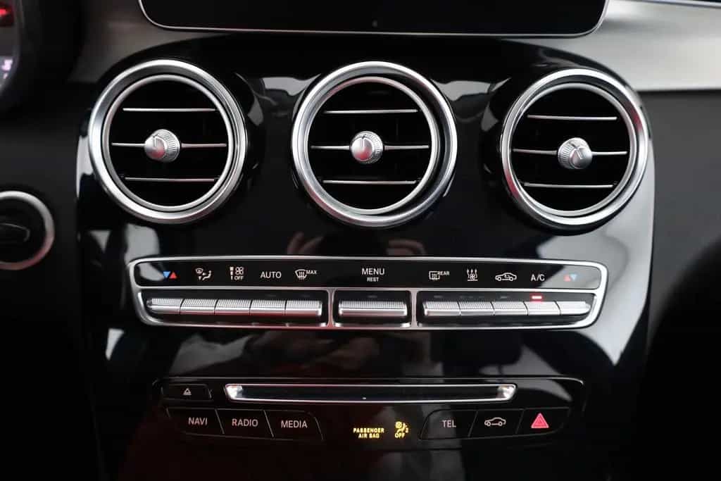 Mercedes-Benz GLC-Class 350d Exclusive 4Matic LED Standheizung AHK 01/2018-photo-11