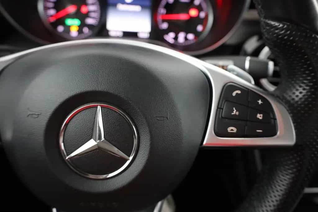 Mercedes-Benz GLC-Class 350d Exclusive 4Matic LED Standheizung AHK 01/2018-photo-15