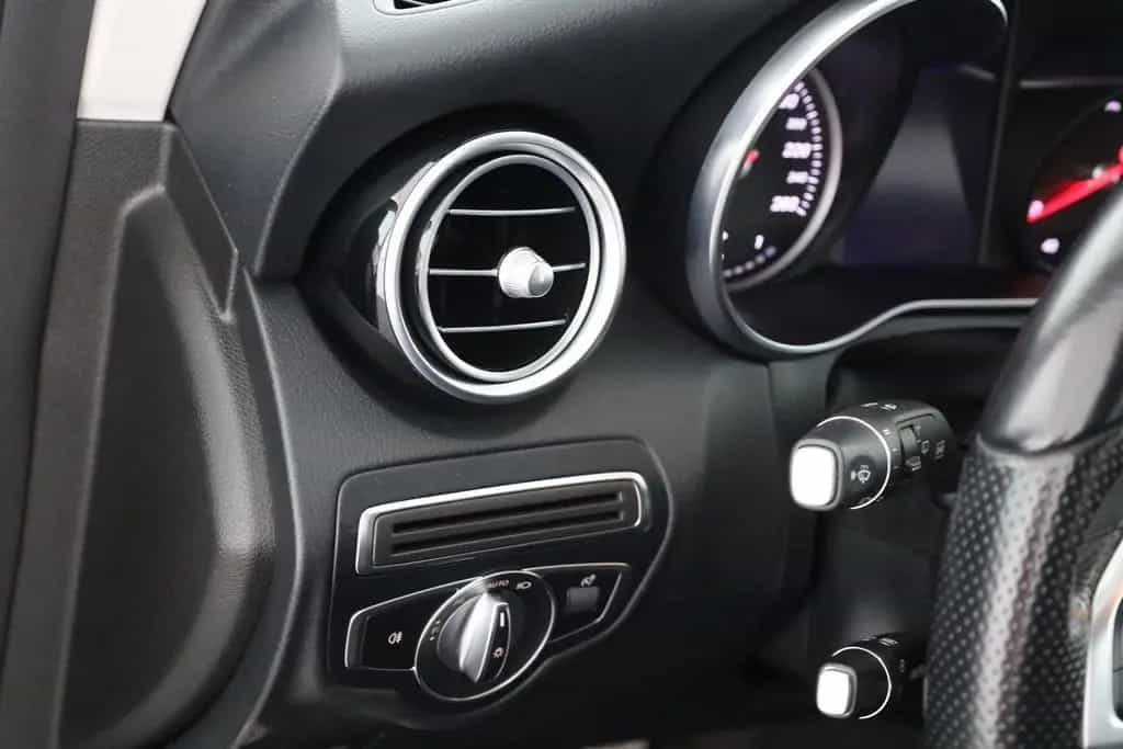 Mercedes-Benz GLC-Class 350d Exclusive 4Matic LED Standheizung AHK 01/2018-photo-19