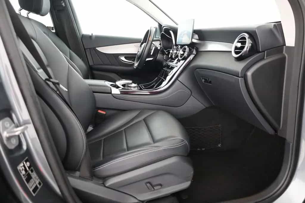 Mercedes-Benz GLC-Class 350d Exclusive 4Matic LED Standheizung AHK 01/2018-photo-22