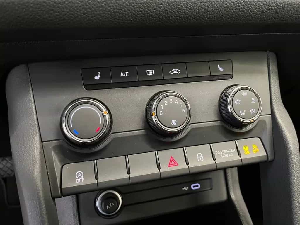 Skoda Kodiaq Active 1.5 TSI Einparkhilfe Sitzheizung 03/2022-photo-17