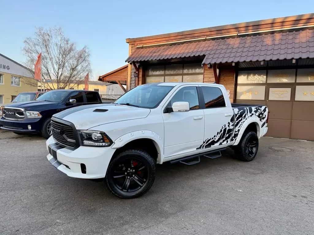 Dodge RAM V8*4X4*SPORT*AHK*OFFROAD*LIFT*GARANTIE*SERVICE 12/2021-photo-1