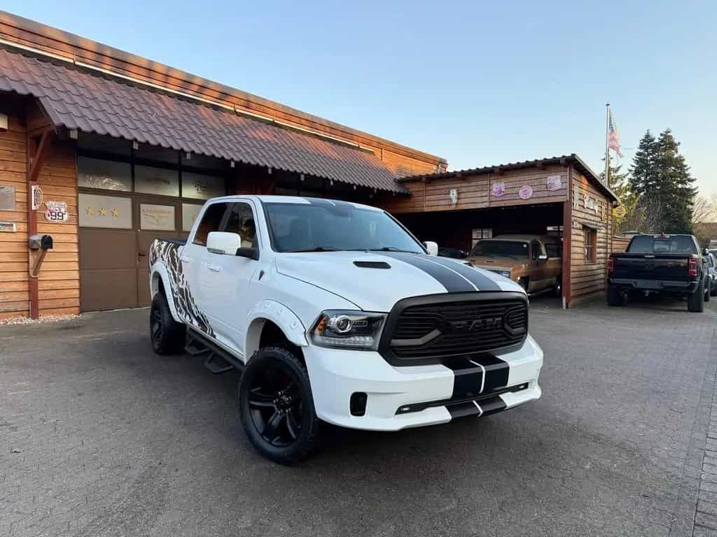 Dodge RAM V8*4X4*SPORT*AHK*OFFROAD*LIFT*GARANTIE*SERVICE 12/2021-photo-11