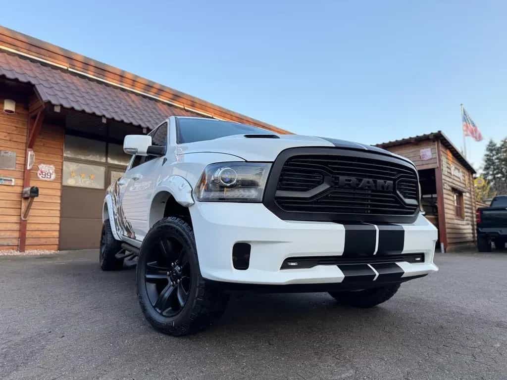 Dodge RAM V8*4X4*SPORT*AHK*OFFROAD*LIFT*GARANTIE*SERVICE 12/2021-photo-13