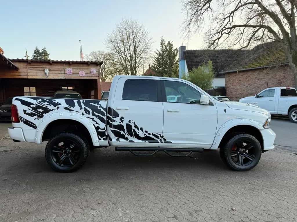 Dodge RAM V8*4X4*SPORT*AHK*OFFROAD*LIFT*GARANTIE*SERVICE 12/2021-photo-17