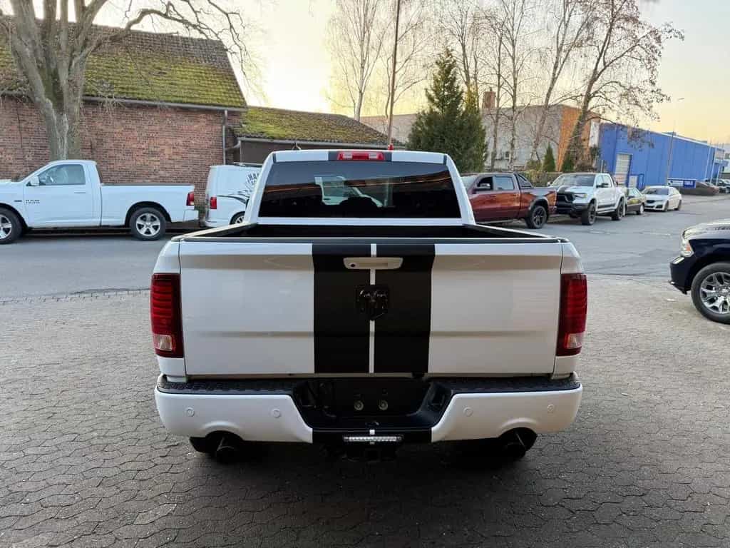 Dodge RAM V8*4X4*SPORT*AHK*OFFROAD*LIFT*GARANTIE*SERVICE 12/2021-photo-23