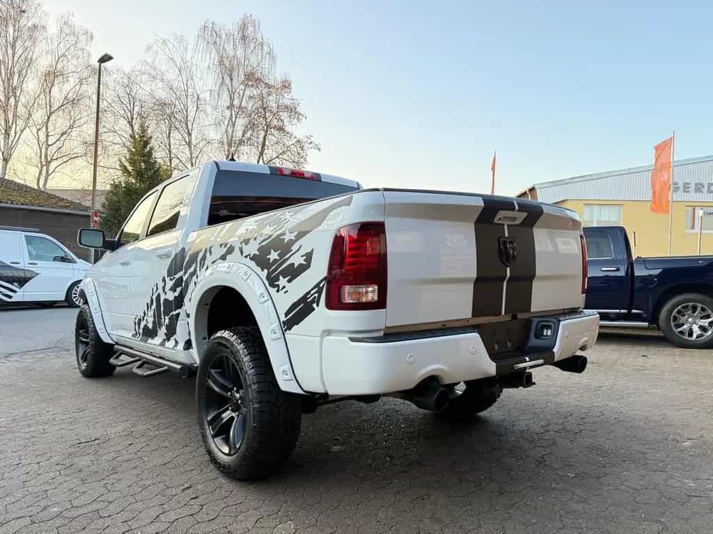 Dodge RAM V8*4X4*SPORT*AHK*OFFROAD*LIFT*GARANTIE*SERVICE 12/2021-photo-25