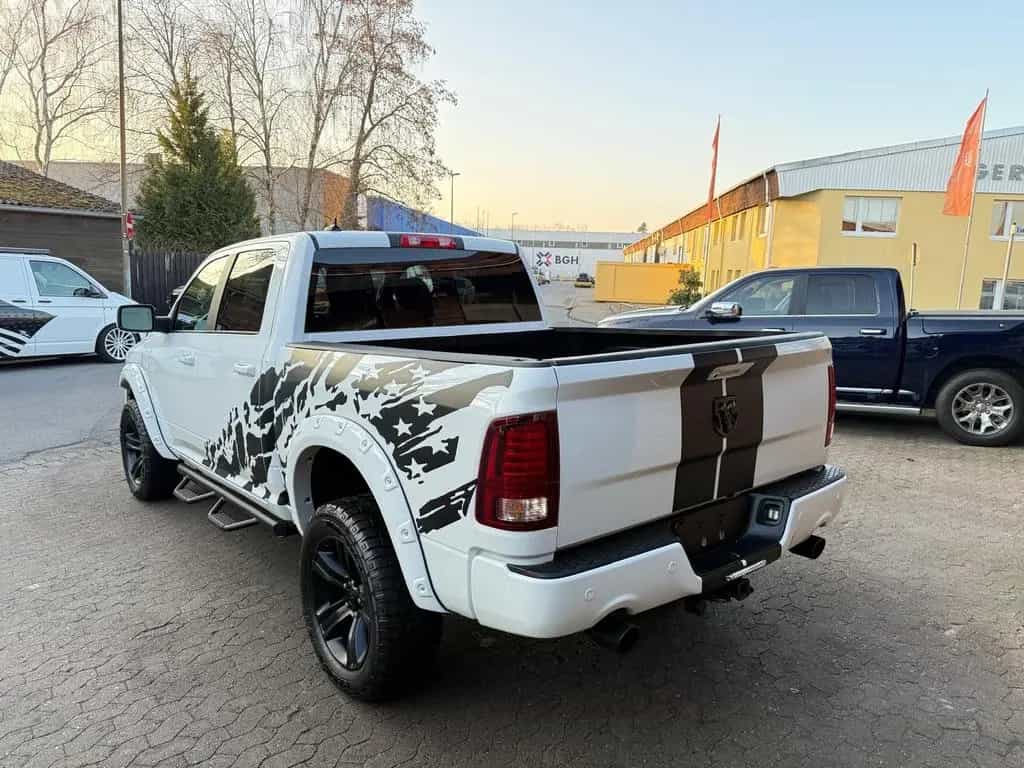 Dodge RAM V8*4X4*SPORT*AHK*OFFROAD*LIFT*GARANTIE*SERVICE 12/2021-photo-27