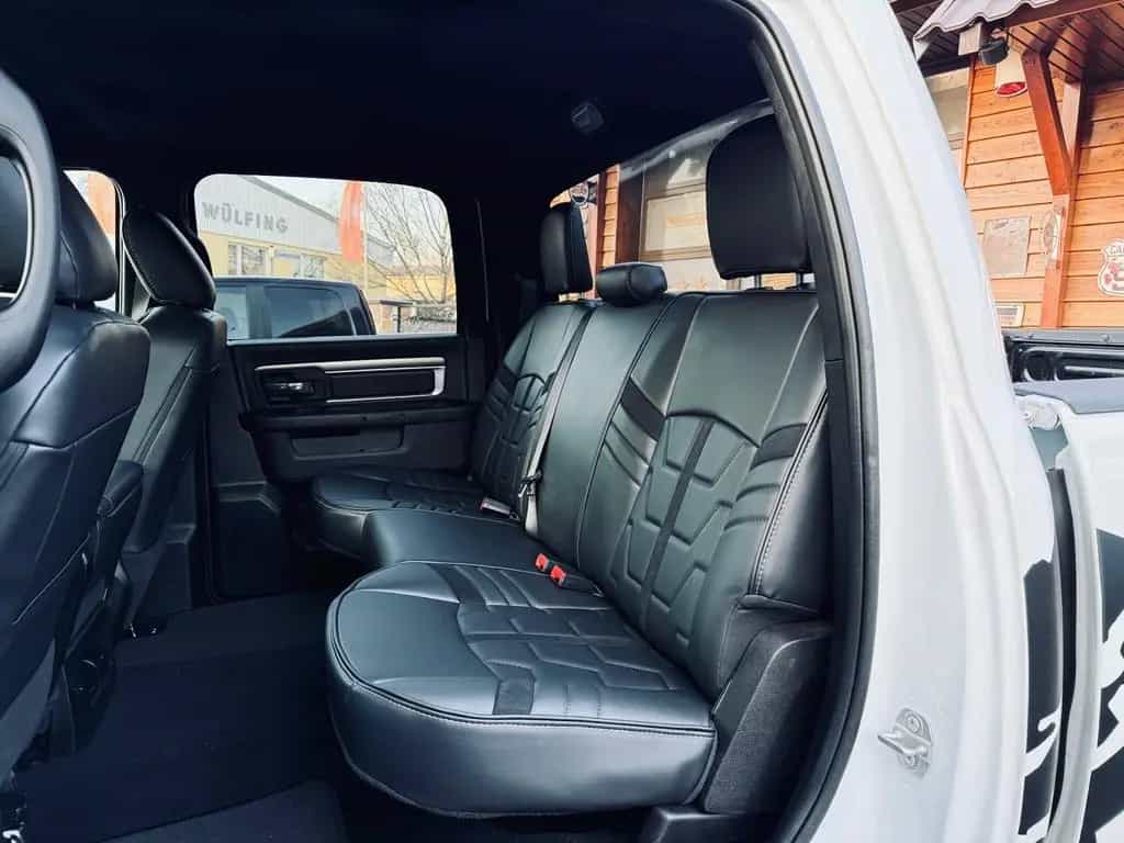 Dodge RAM V8*4X4*SPORT*AHK*OFFROAD*LIFT*GARANTIE*SERVICE 12/2021-photo-36