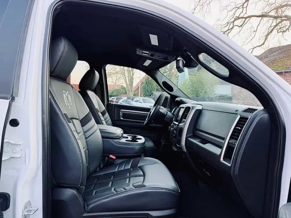 Dodge RAM V8*4X4*SPORT*AHK*OFFROAD*LIFT*GARANTIE*SERVICE 12/2021-photo-44