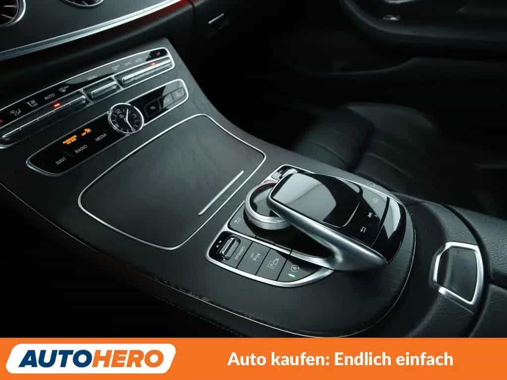 Mercedes-Benz E 200 E-Klasse E 200 AMG Line Aut.*NAVI*LED*TEMPO*CAM* 07/2018-photo-24