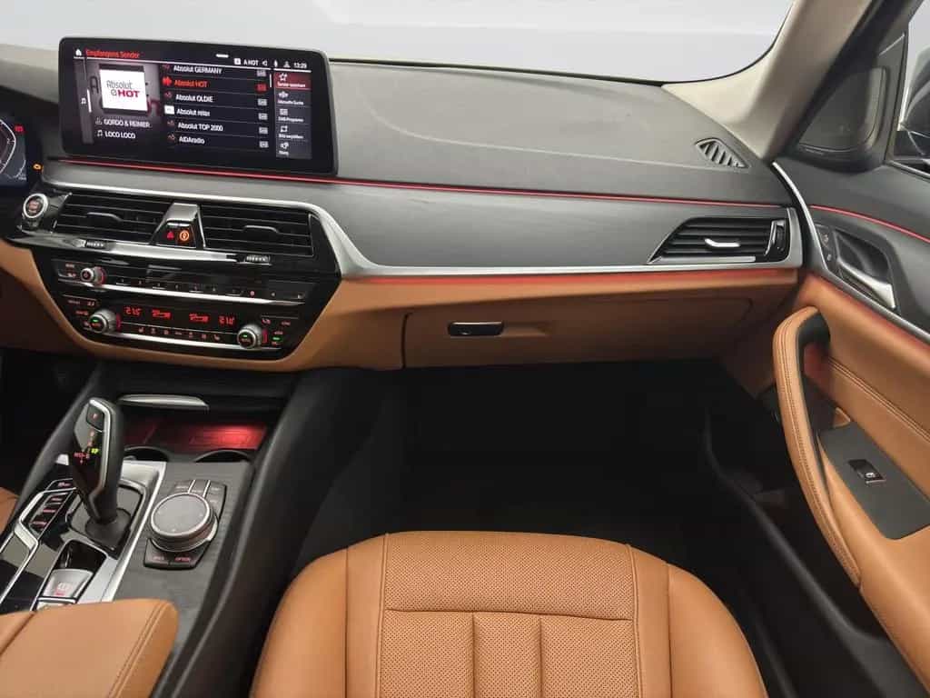 BMW 5 Series 520d xDrive Touring [Laser, DA Prof., AHK, Pano] 02/2023-photo-17