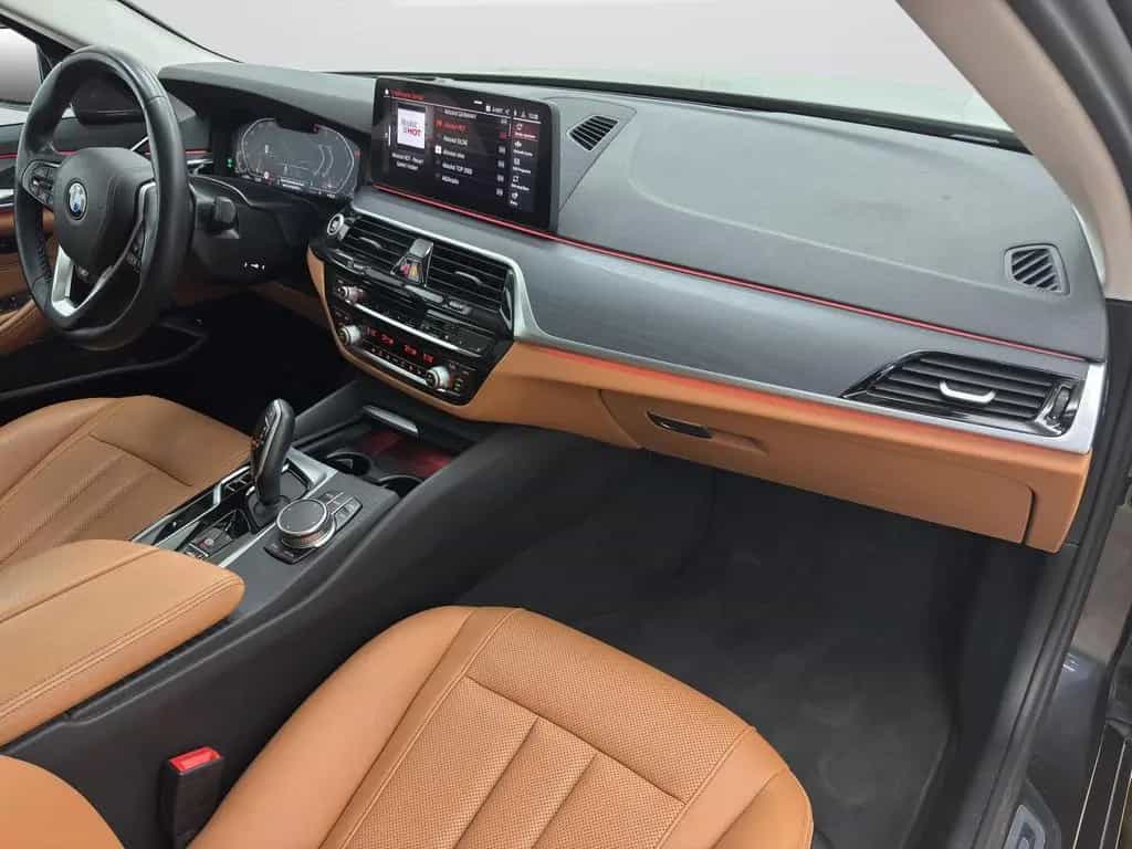 BMW 5 Series 520d xDrive Touring [Laser, DA Prof., AHK, Pano] 02/2023-photo-5