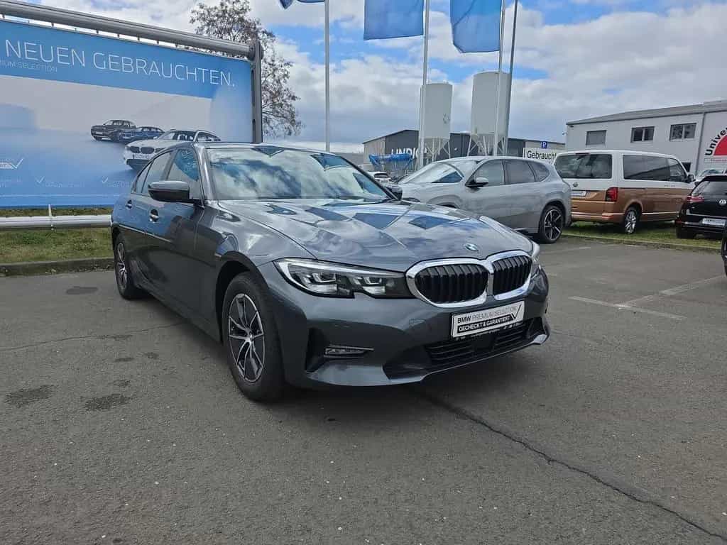 BMW 320 i Limousine Advantage Head-Up DAB WLAN Shz 08/2021-photo-1