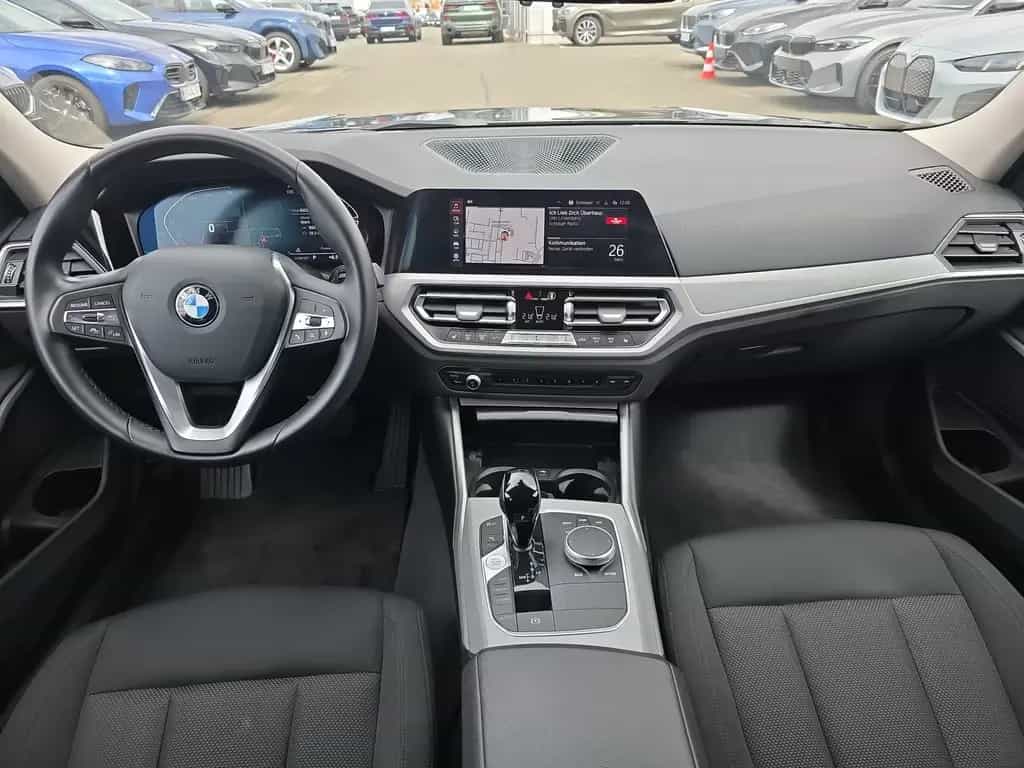 BMW 320 i Limousine Advantage Head-Up DAB WLAN Shz 08/2021-photo-17