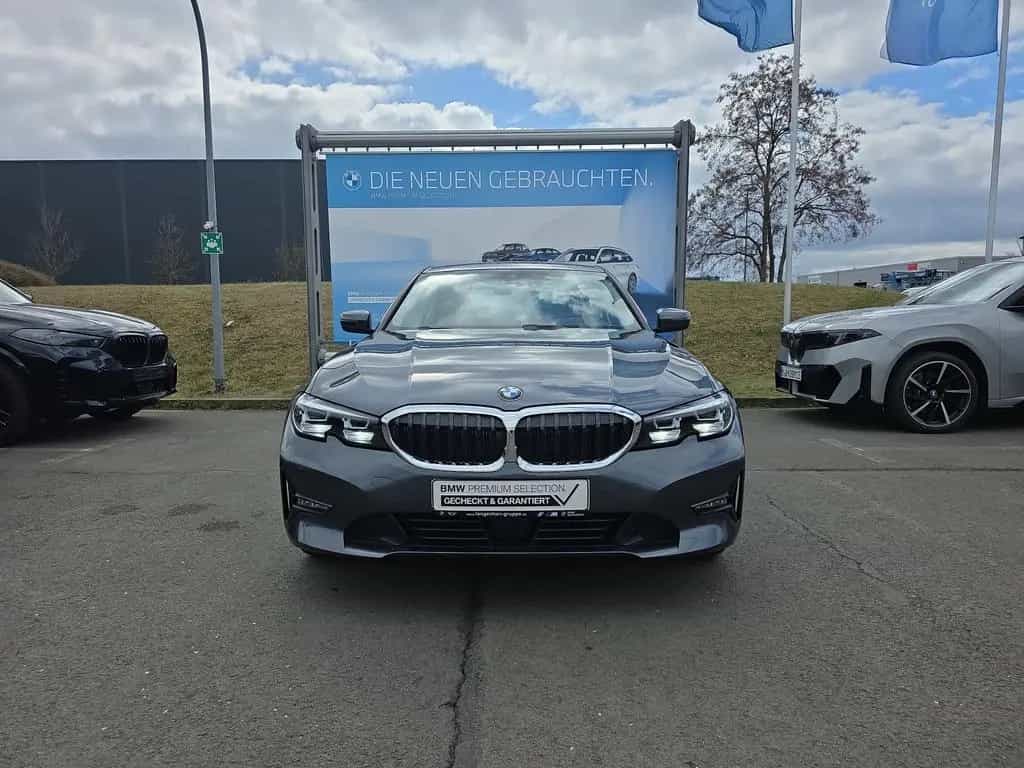 BMW 320 i Limousine Advantage Head-Up DAB WLAN Shz 08/2021-photo-2