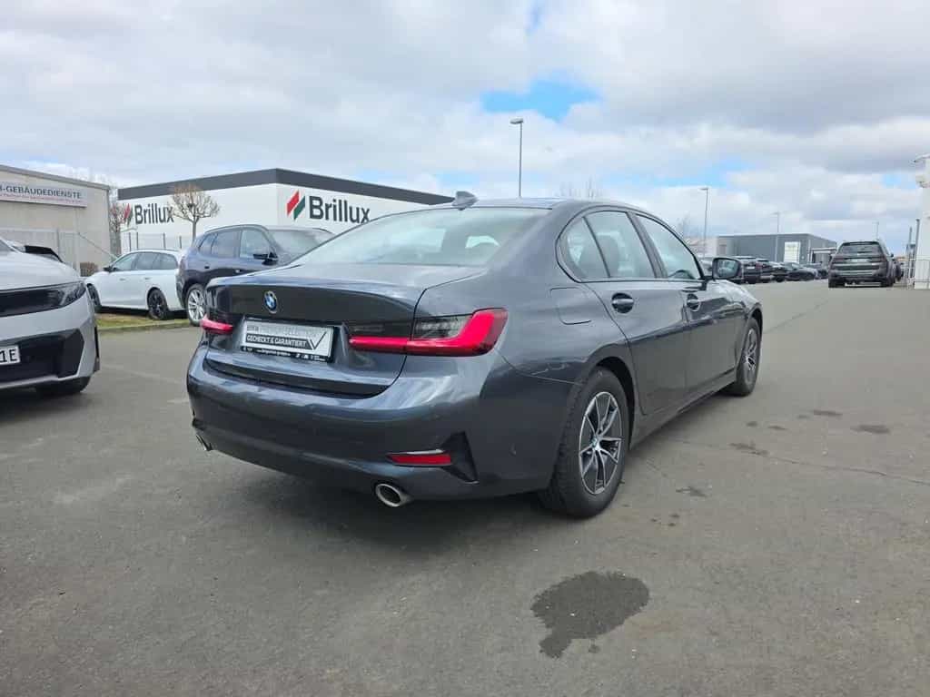 BMW 320 i Limousine Advantage Head-Up DAB WLAN Shz 08/2021-photo-6