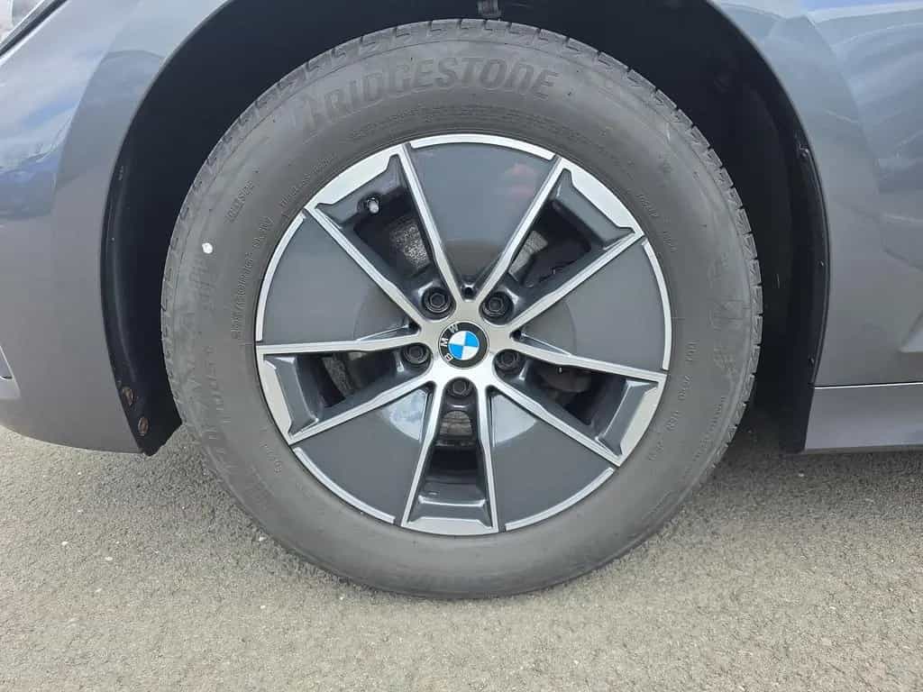 BMW 320 i Limousine Advantage Head-Up DAB WLAN Shz 08/2021-photo-9