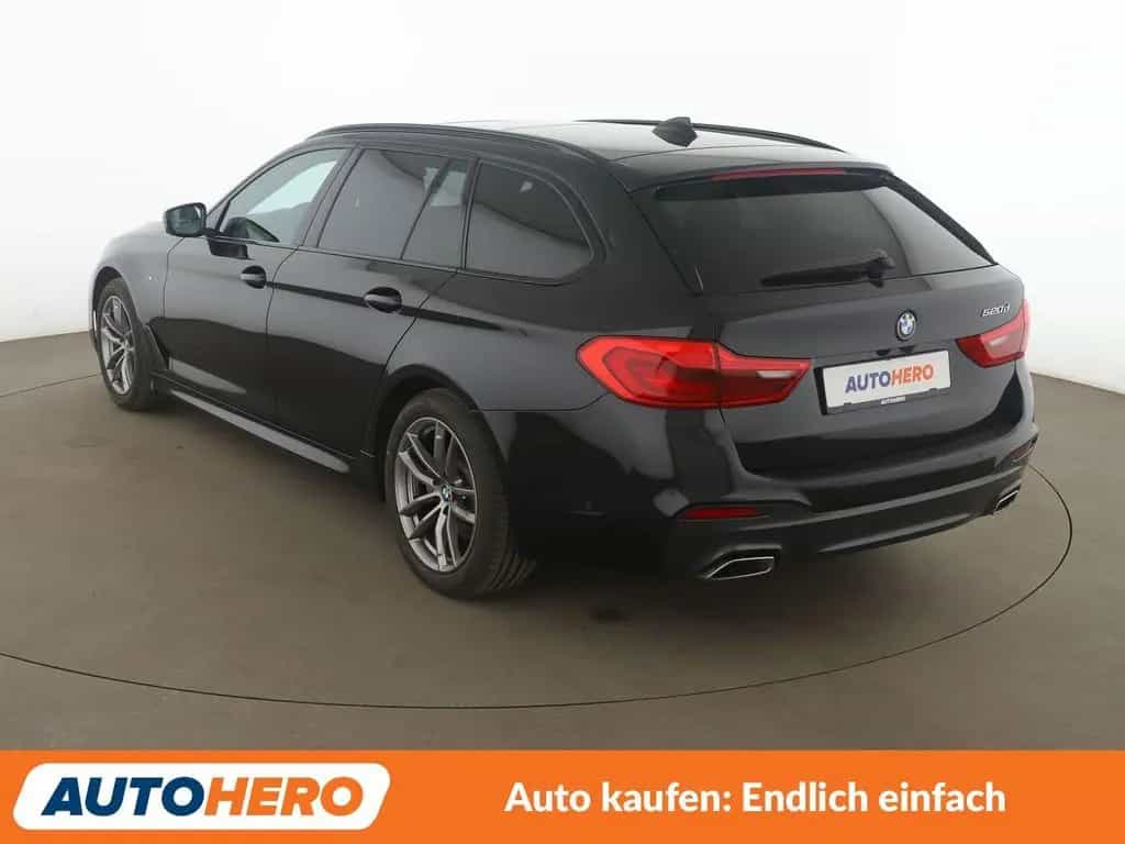 BMW 5 Series 520d M Sport Aut.*NAVI*LED*ACC*HUD*AHK*360° 03/2020-photo-3