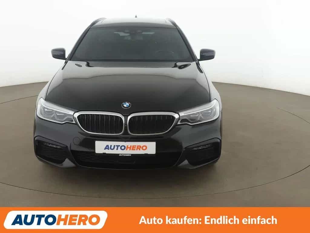 BMW 5 Series 520d M Sport Aut.*NAVI*LED*ACC*HUD*AHK*360° 03/2020-photo-8