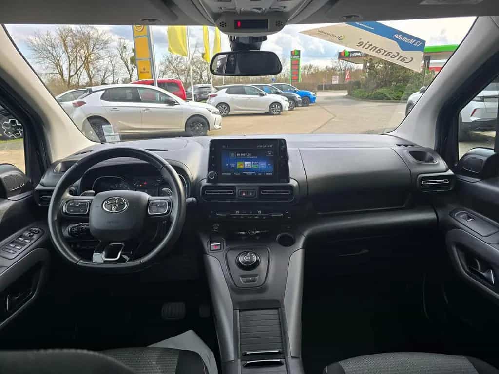 Toyota Proace City Verso 1.2 12V Turbo KAT 06/2021-photo-28