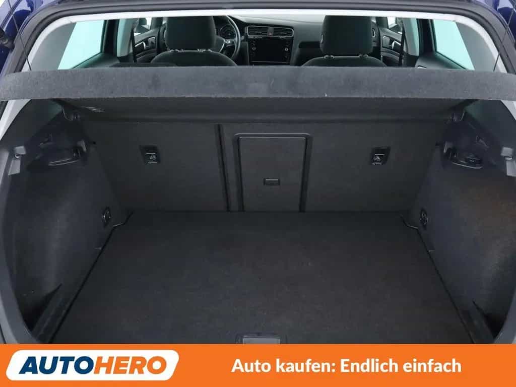 Volkswagen Golf VII 1.0 TSI Sound Aut.*CARPLAY*PDC*SHZ*ACC* 10/2017-photo-17