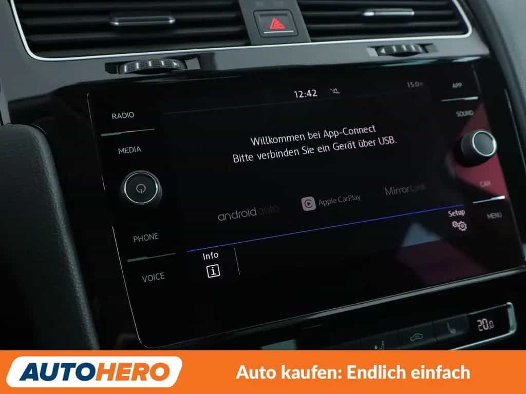 Volkswagen Golf VII 1.0 TSI Sound Aut.*CARPLAY*PDC*SHZ*ACC* 10/2017-photo-22