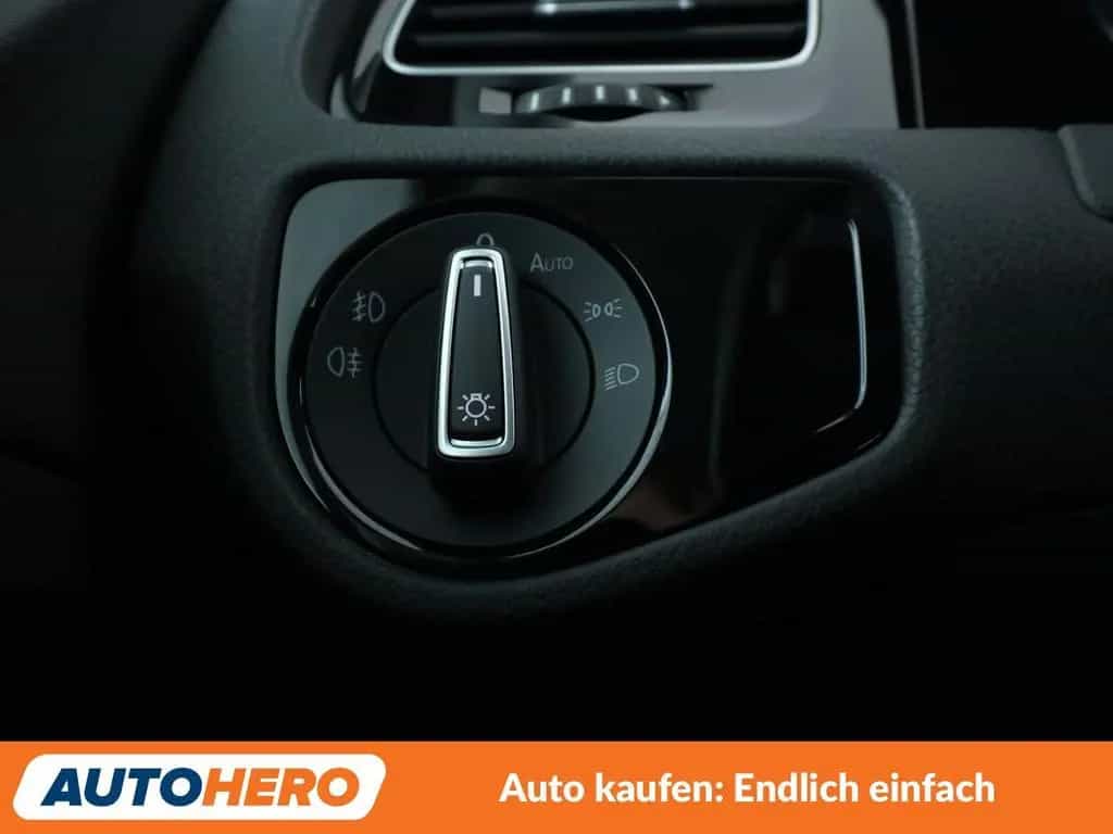 Volkswagen Golf VII 1.0 TSI Sound Aut.*CARPLAY*PDC*SHZ*ACC* 10/2017-photo-28