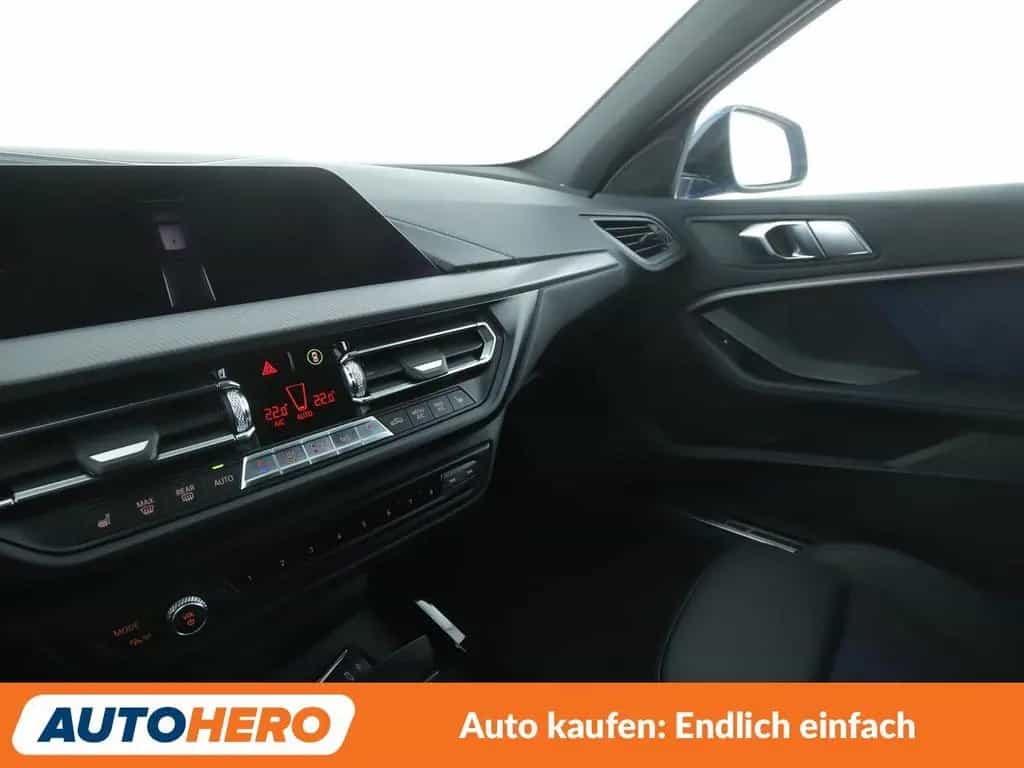 BMW 1 Series 118i M Sport Aut.*NAVI*LED*PDC*SHZ*ALU*TEMPO* 11/2019-photo-26