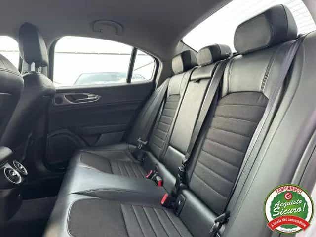 Alfa Romeo Giulia ROMEO Giulia 2.2 Turbodiesel 180 CV Super 08/2017-photo-11