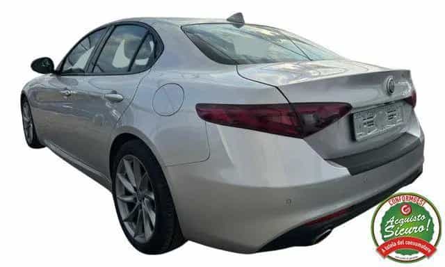 Alfa Romeo Giulia ROMEO Giulia 2.2 Turbodiesel 180 CV Super 08/2017-photo-2