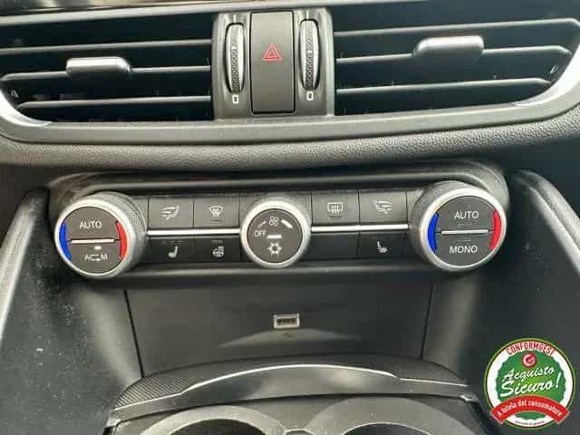 Alfa Romeo Giulia ROMEO Giulia 2.2 Turbodiesel 180 CV Super 08/2017-photo-7