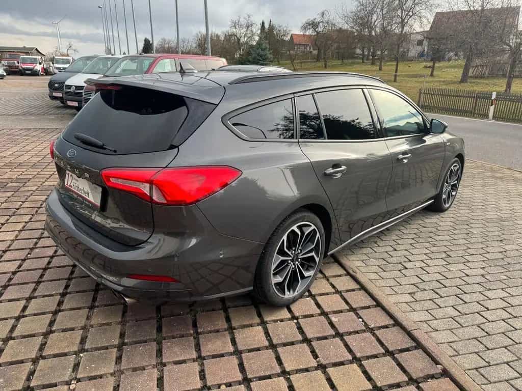 Ford Focus Turnier ST-Line 07/2019-photo-4