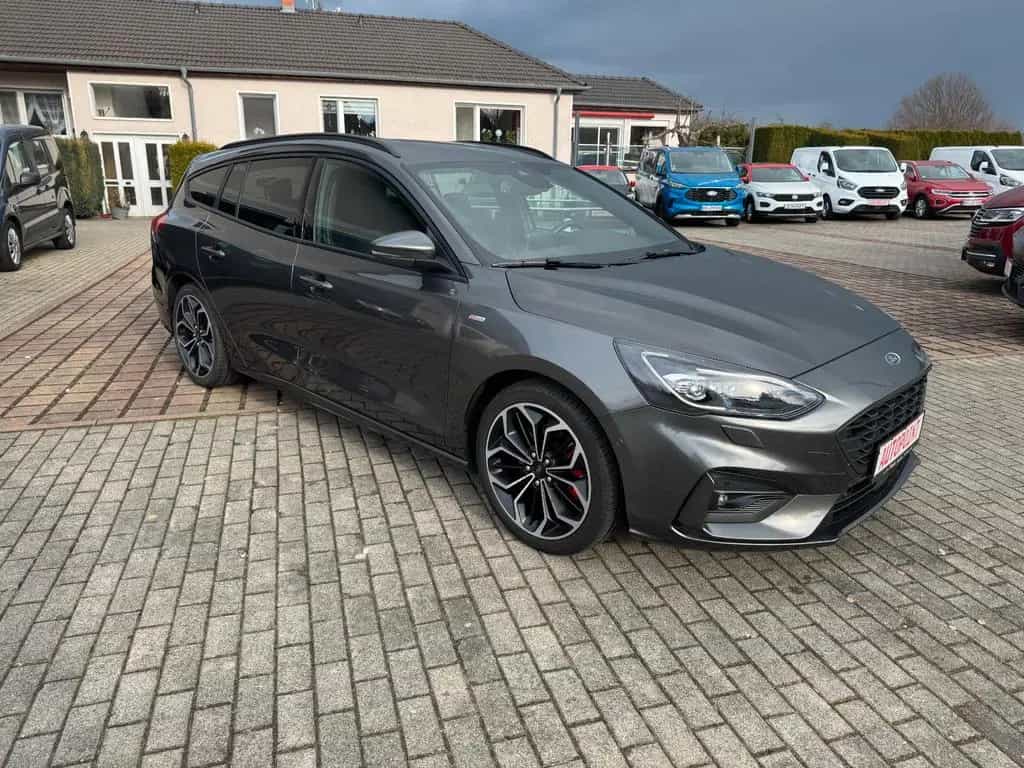 Ford Focus Turnier ST-Line 07/2019-photo-6