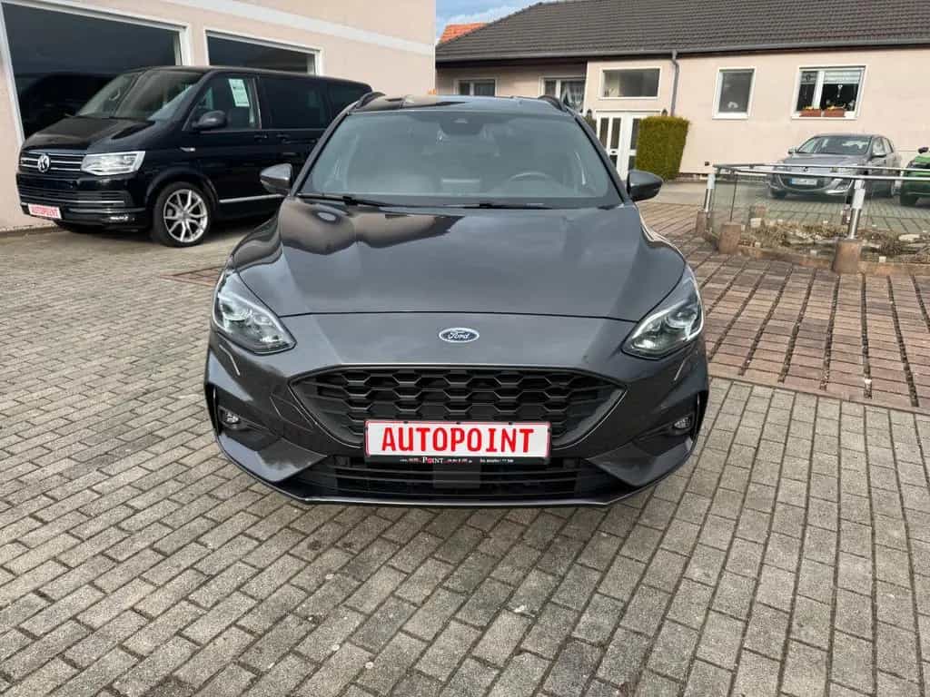 Ford Focus Turnier ST-Line 07/2019-photo-7