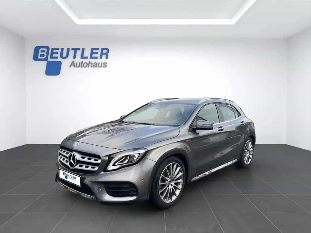 Mercedes-Benz GLA 250 19" Urban 4Matic AHK Kamera Navi 11/2018-photo-0
