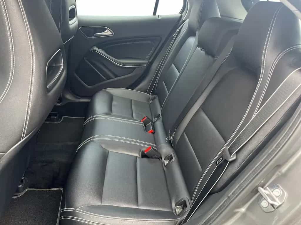 Mercedes-Benz GLA 250 19" Urban 4Matic AHK Kamera Navi 11/2018-photo-14