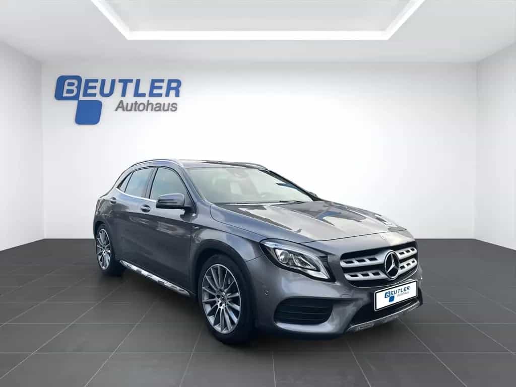 Mercedes-Benz GLA 250 19" Urban 4Matic AHK Kamera Navi 11/2018-photo-7