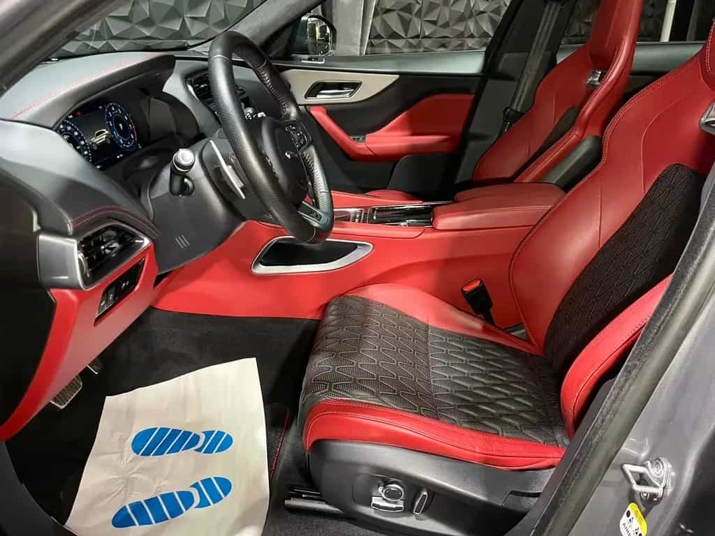 Jaguar F-Pace F-PACE SVR AWD, LED, AHK, 22 Zoll 08/2019-photo-10