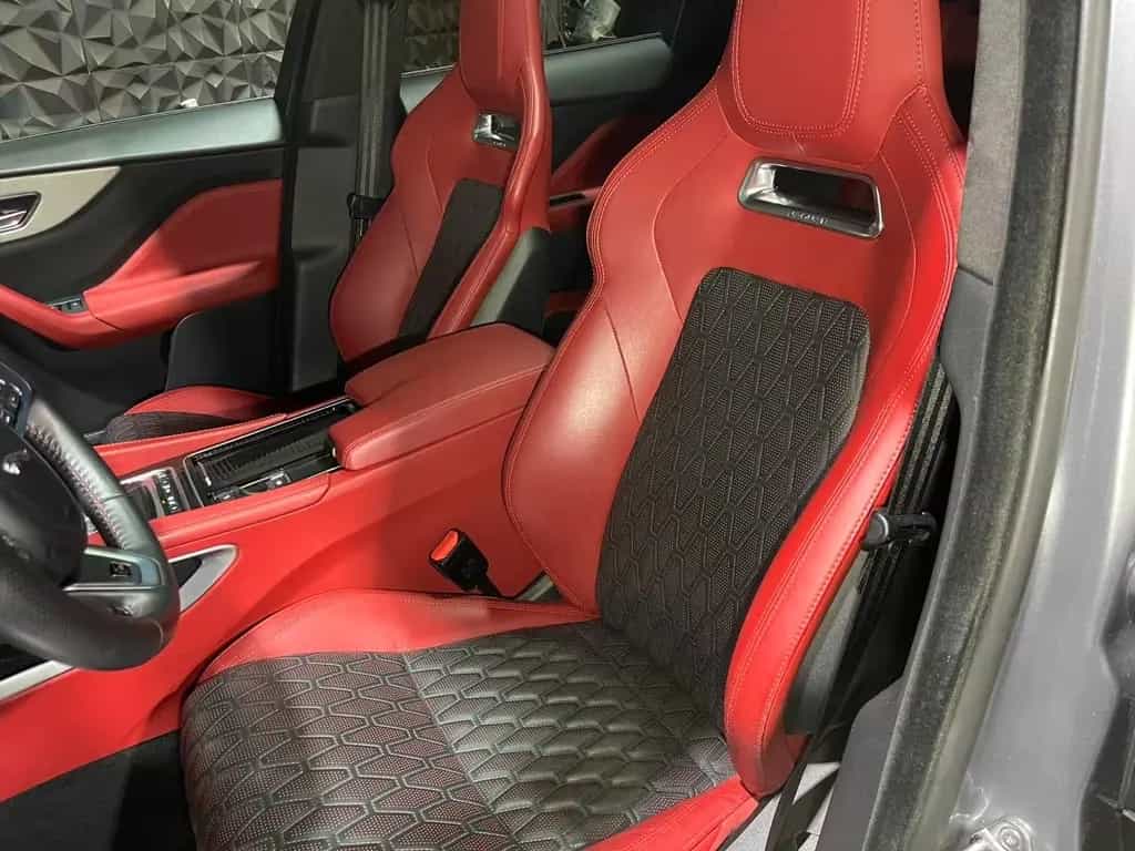 Jaguar F-Pace F-PACE SVR AWD, LED, AHK, 22 Zoll 08/2019-photo-12