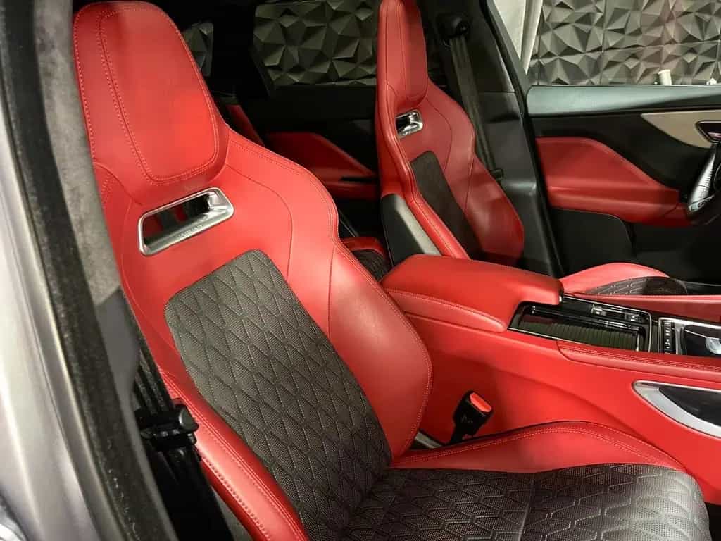 Jaguar F-Pace F-PACE SVR AWD, LED, AHK, 22 Zoll 08/2019-photo-13