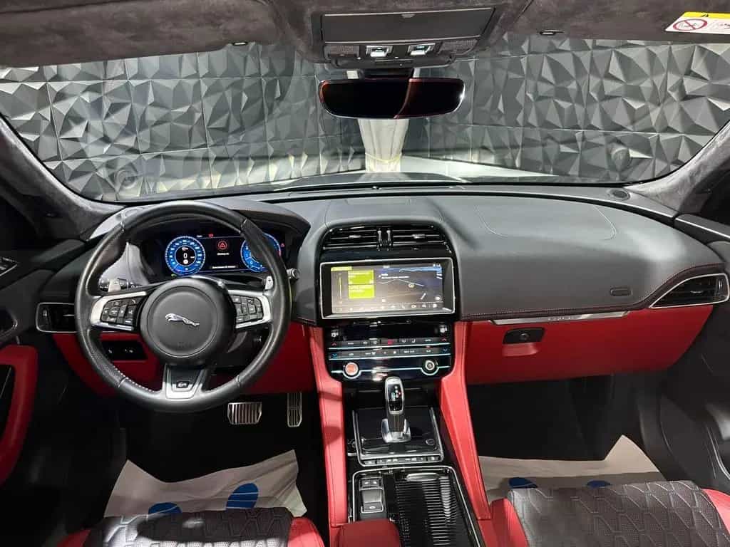 Jaguar F-Pace F-PACE SVR AWD, LED, AHK, 22 Zoll 08/2019-photo-16
