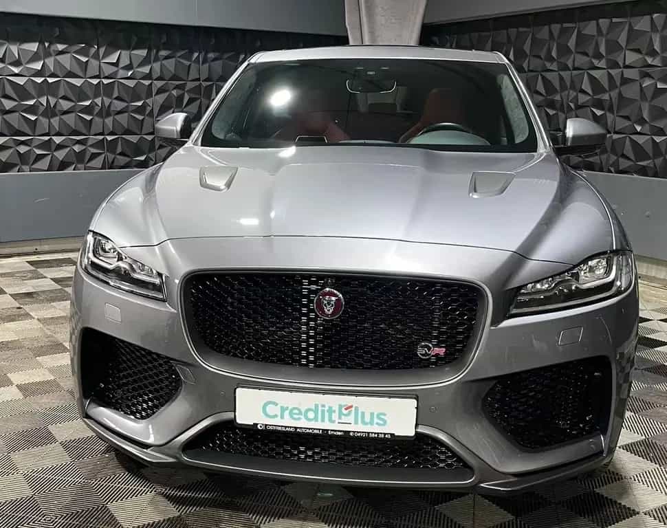Jaguar F-Pace F-PACE SVR AWD, LED, AHK, 22 Zoll 08/2019-photo-3