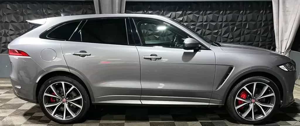 Jaguar F-Pace F-PACE SVR AWD, LED, AHK, 22 Zoll 08/2019-photo-8