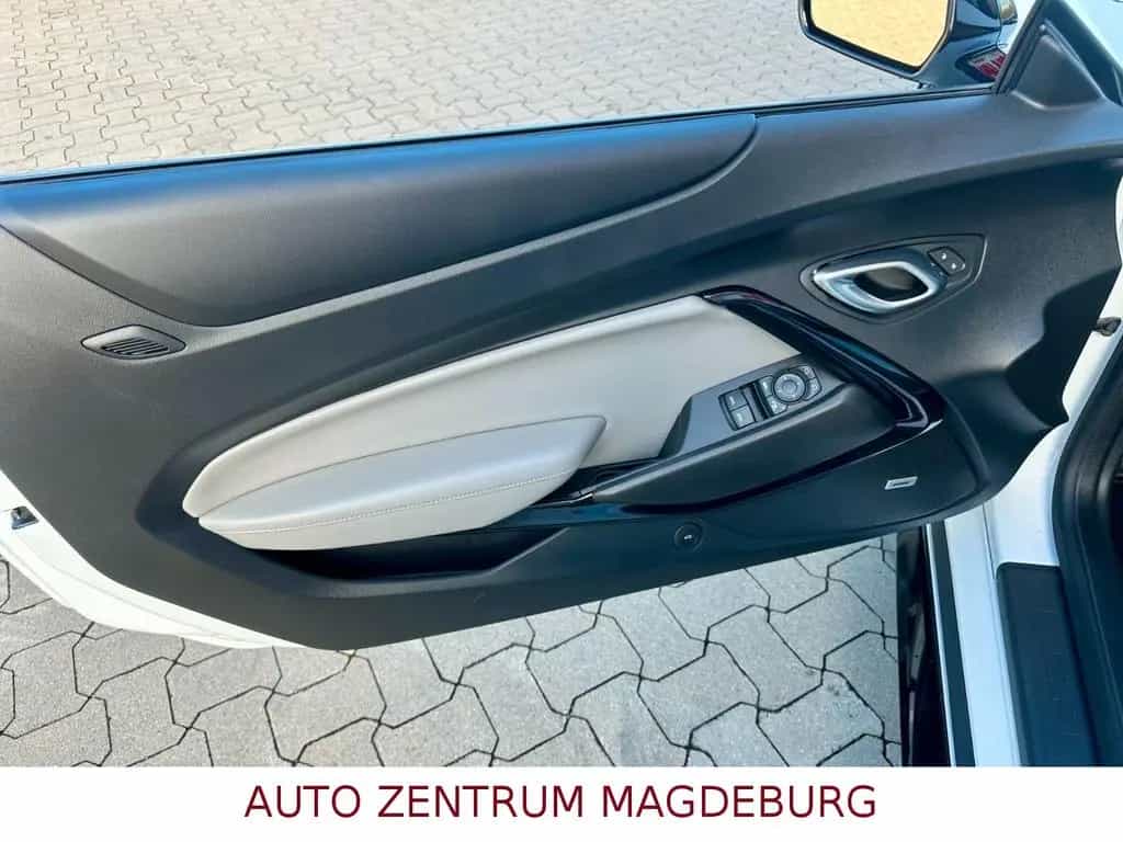 Chevrolet Camaro Cabrio 3.6l *RS*KLIMA*KAMERA*LED*AUTOMAT* 01/2018-photo-12