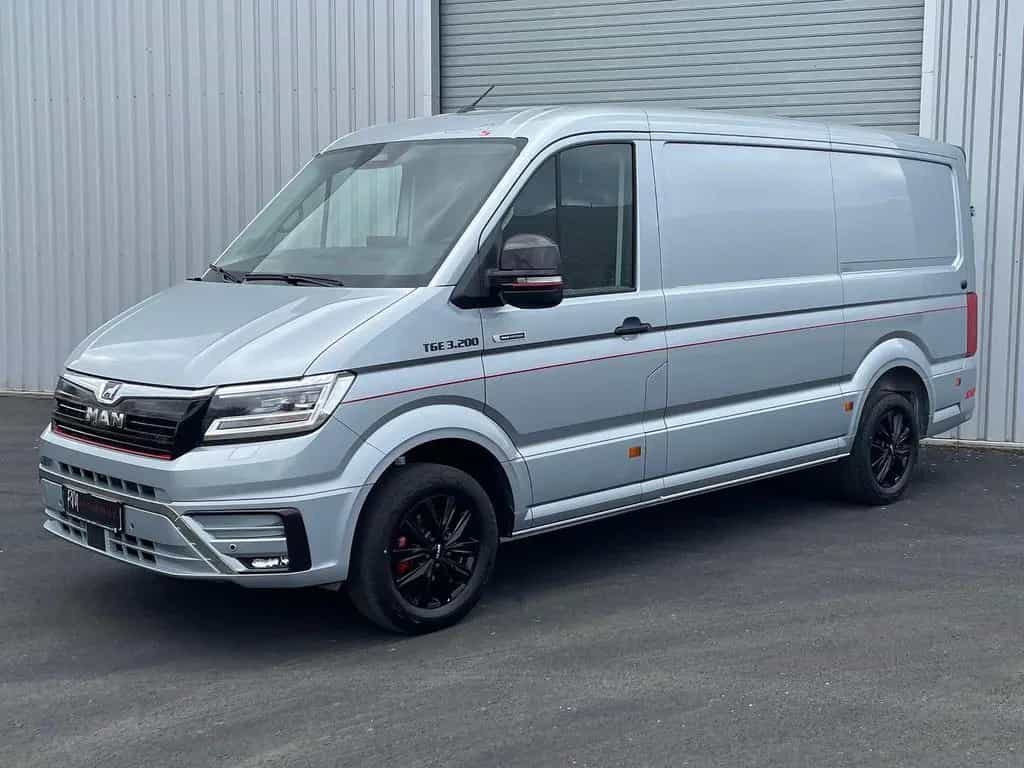 MAN TGE 3.200 L3H2 Kasten 4x4 Individual S ACC STHZ 03/2026-photo-0