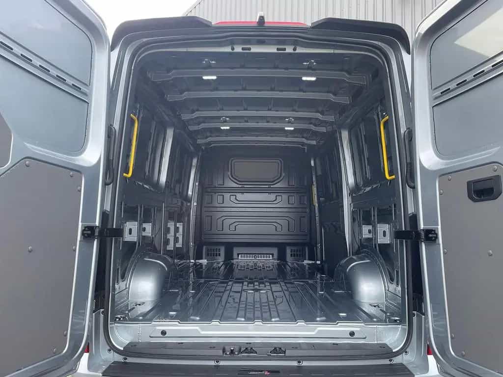 MAN TGE 3.200 L3H2 Kasten 4x4 Individual S ACC STHZ 03/2026-photo-39