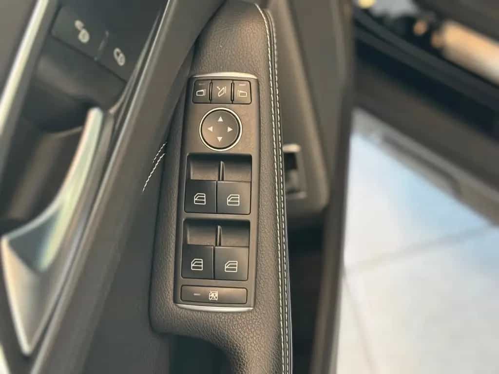 Mercedes-Benz GLA 200 AMG Nightfall P-SHD Rü-Ka LED TWA 12/2019-photo-12