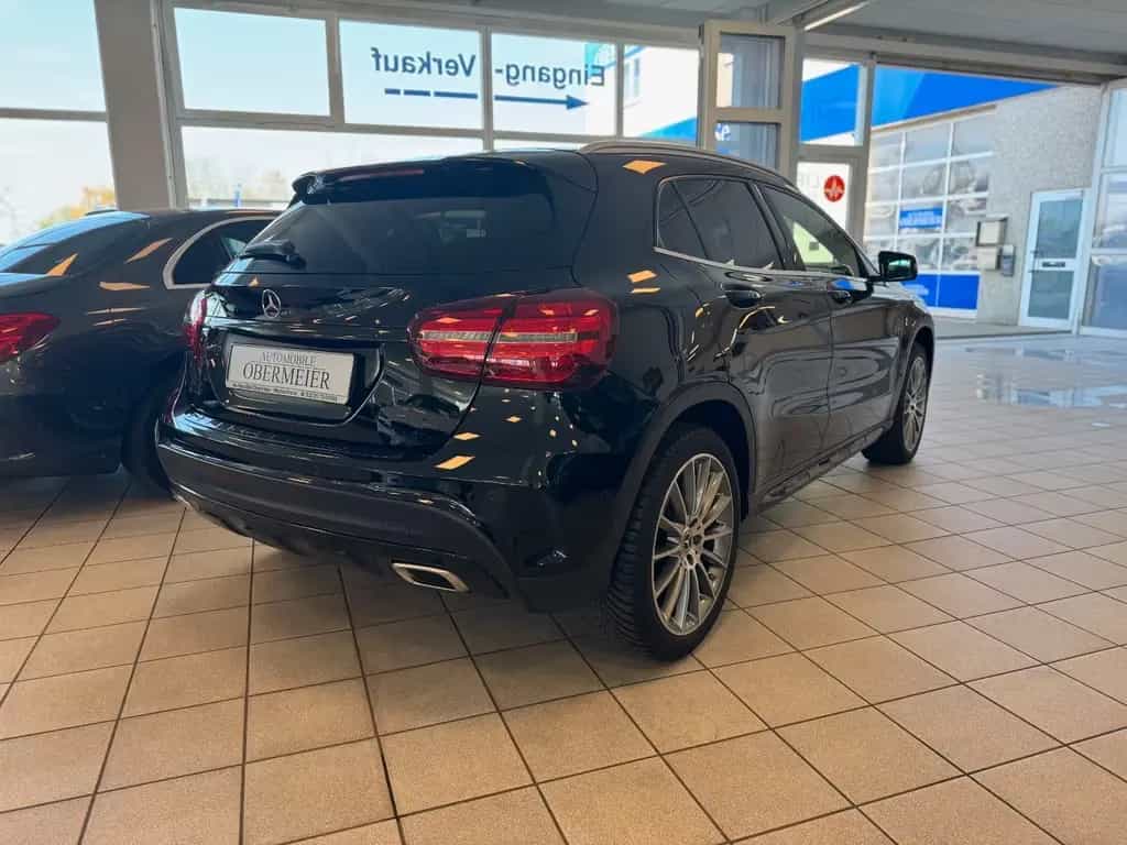 Mercedes-Benz GLA 200 AMG Nightfall P-SHD Rü-Ka LED TWA 12/2019-photo-7